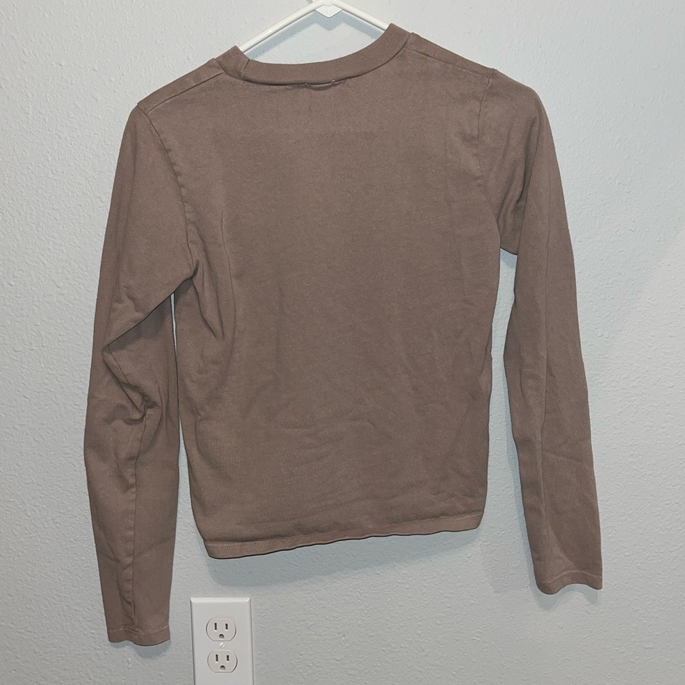 • Brandy Melville Mauve Long Sleeve • - Picture 2 of 4
